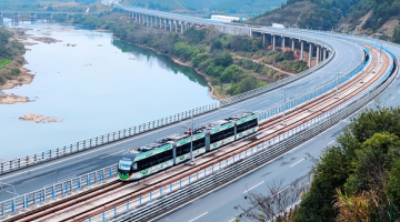 赛思x武夷有轨电车｜国首条独立路权旅游观光有轨电车线路开运，赛思助力北斗时钟